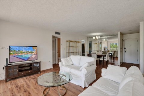 Copropriété à vendre à Sunny Isles Beach, Floride: 1 chambre, 96.62 m2 № 1103841 - photo 9