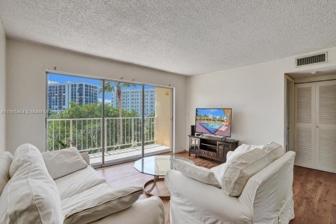 Copropriété à vendre à Sunny Isles Beach, Floride: 1 chambre, 96.62 m2 № 1103841 - photo 7