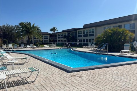 Condominio en venta en New Port Richey, Florida, 1 dormitorio, 88.44 m2 № 1317688 - foto 5