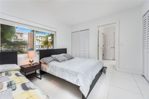 Condominio en venta en Miami Beach, Florida, 2 dormitorios, 69.12 m2 № 9748 - foto 14