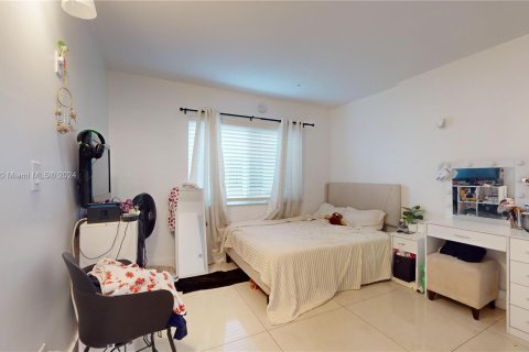 Condominio en venta en Hialeah, Florida, 2 dormitorios, 72.46 m2 № 1310068 - foto 9