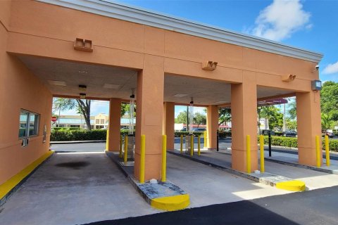 Commercial property in Margate, Florida № 963999 - photo 4
