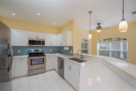 Townhouse in Melbourne Beach, Florida 3 bedrooms, 180.23 sq.m. № 937710 - photo 5