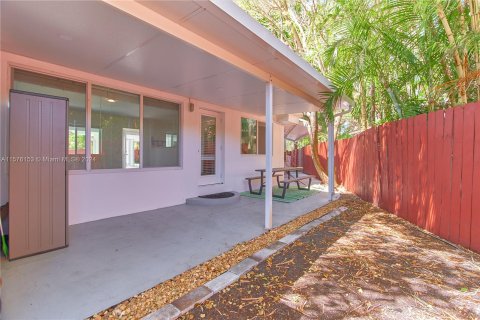 Villa ou maison à vendre à Fort Lauderdale, Floride: 2 chambres, 125.05 m2 № 1145635 - photo 22