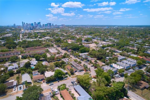 Villa ou maison à vendre à Fort Lauderdale, Floride: 2 chambres, 125.05 m2 № 1145635 - photo 23