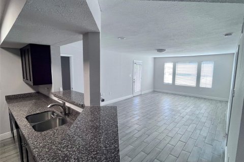 Condominio en venta en Miami, Florida, 2 dormitorios, 97.83 m2 № 1177313 - foto 12