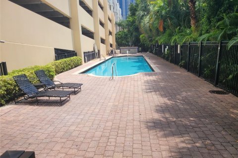 Condo in Sunny Isles Beach, Florida, 3 bedrooms  № 1328537 - photo 25