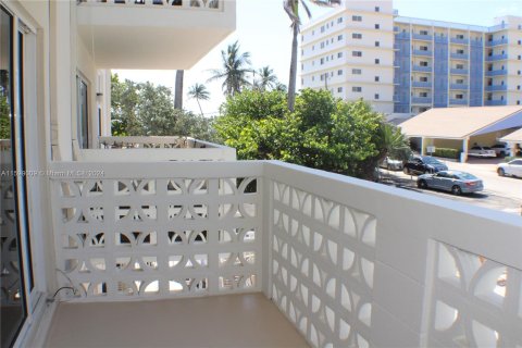 Condominio en venta en Hollywood, Florida, 1 dormitorio, 73.11 m2 № 1208453 - foto 18