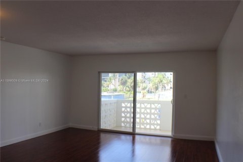 Copropriété à vendre à Hollywood, Floride: 1 chambre, 73.11 m2 № 1208453 - photo 5