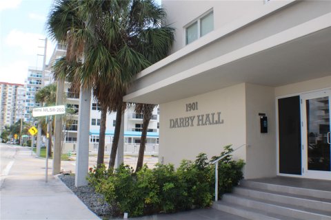 Condominio en venta en Hollywood, Florida, 1 dormitorio, 73.11 m2 № 1208453 - foto 30