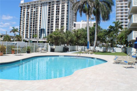 Copropriété à vendre à Hollywood, Floride: 1 chambre, 73.11 m2 № 1208453 - photo 26