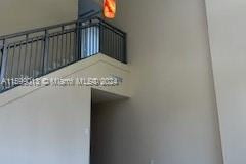Condominio en venta en Hallandale Beach, Florida, 3 dormitorios, 210.14 m2 № 1208456 - foto 10