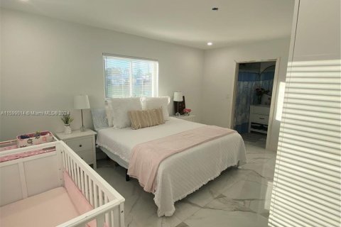 Casa en venta en Coconut Creek, Florida, 3 dormitorios, 142.7 m2 № 1208457 - foto 6