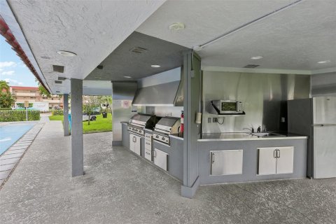 Condominio en venta en Pembroke Pines, Florida, 1 dormitorio, 83.61 m2 № 1229798 - foto 20