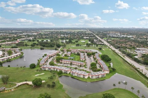 Condominio en venta en Pembroke Pines, Florida, 1 dormitorio, 83.61 m2 № 1229798 - foto 29