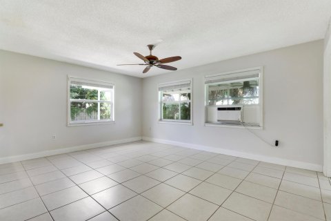 House in Jupiter, Florida 3 bedrooms, 160.16 sq.m. № 1127638 - photo 26