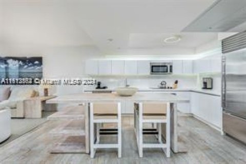 Condo in Miami Beach, Florida, 1 bedroom  № 1235640 - photo 8