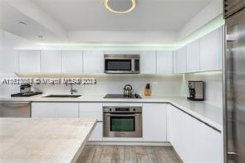 Condominio en venta en Miami Beach, Florida, 1 dormitorio, 80.45 m2 № 1235640 - foto 4