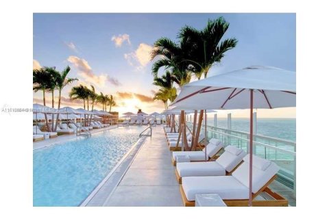 Condominio en venta en Miami Beach, Florida, 1 dormitorio, 80.45 m2 № 1235640 - foto 23