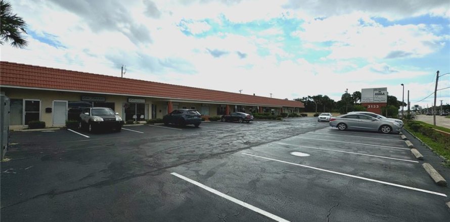 Propiedad comercial en South Daytona, Florida 992.57 m2 № 1388460