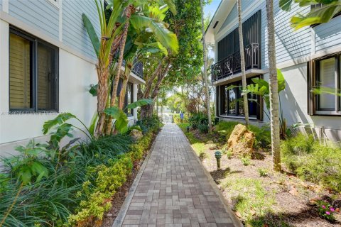 Condo in Fort Lauderdale, Florida, 2 bedrooms  № 1080832 - photo 10