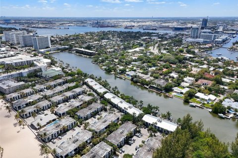 Condo in Fort Lauderdale, Florida, 2 bedrooms  № 1080832 - photo 19