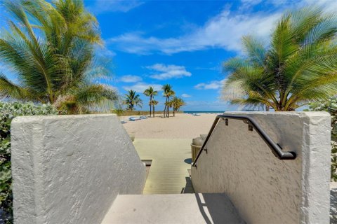 Condominio en venta en Fort Lauderdale, Florida, 2 dormitorios, 118.26 m2 № 1080832 - foto 9