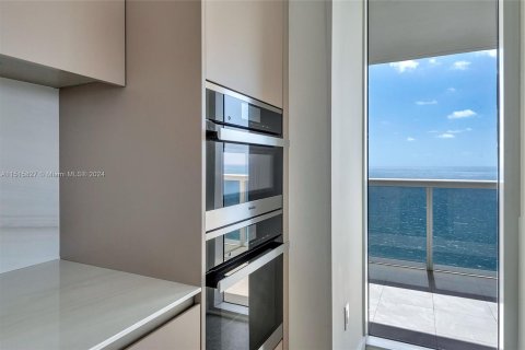 Copropriété à louer à Hallandale Beach, Floride: 3 chambres, 191.84 m2 № 953623 - photo 18