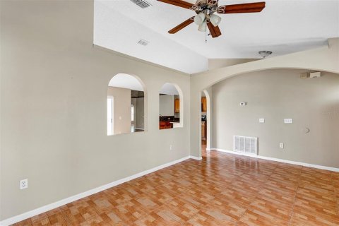 Villa ou maison à vendre à Kissimmee, Floride: 4 chambres, 153.47 m2 № 1369331 - photo 16