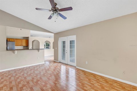 Villa ou maison à vendre à Kissimmee, Floride: 4 chambres, 153.47 m2 № 1369331 - photo 11