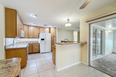 Villa ou maison à vendre à Kissimmee, Floride: 4 chambres, 170.38 m2 № 1369330 - photo 8