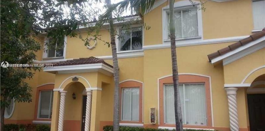 Condominio en Homestead, Florida, 3 dormitorios  № 76850