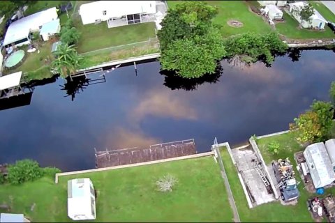 Terreno en venta en Okeechobee, Florida № 1377965 - foto 2