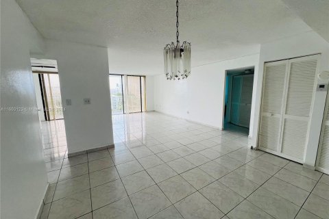 Copropriété à vendre à Sunny Isles Beach, Floride: 2 chambres, 140 m2 № 1365625 - photo 2