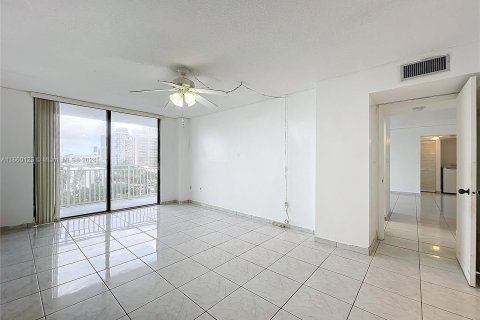 Condominio en venta en Sunny Isles Beach, Florida, 2 dormitorios, 140 m2 № 1365625 - foto 25