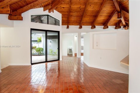 Villa ou maison à vendre à Miami, Floride: 4 chambres, 450.48 m2 № 1365572 - photo 24