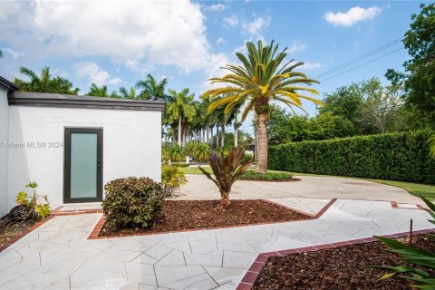 Casa en venta en Miami, Florida, 4 dormitorios, 450.48 m2 № 1365572 - foto 6