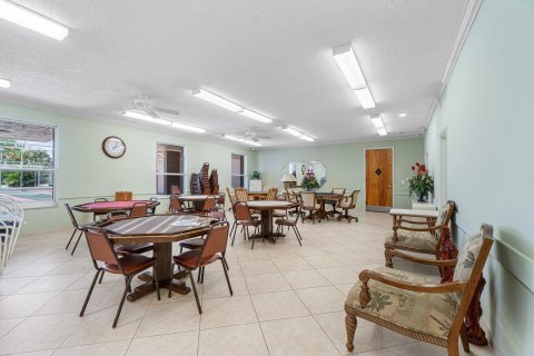 Condominio en venta en Palm Springs, Florida, 1 dormitorio, 65.5 m2 № 1159897 - foto 1