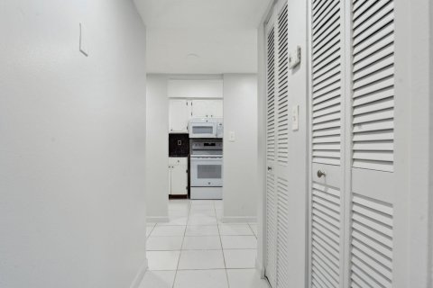 Condominio en venta en Boca Raton, Florida, 1 dormitorio, 66.43 m2 № 1159896 - foto 9