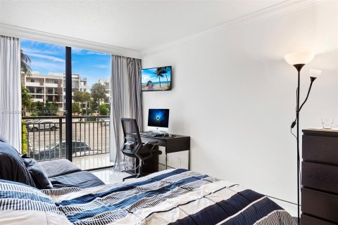 Condominio en venta en Fort Lauderdale, Florida, 3 dormitorios, 144 m2 № 848011 - foto 19