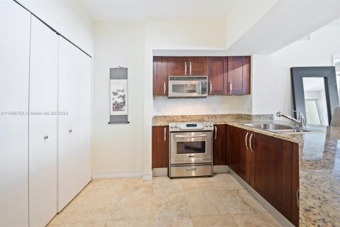 Condo in Aventura, Florida, 2 bedrooms  № 1237136 - photo 10