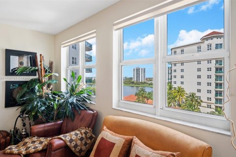 Condominio en venta en Aventura, Florida, 2 dormitorios, 116.78 m2 № 1237136 - foto 15