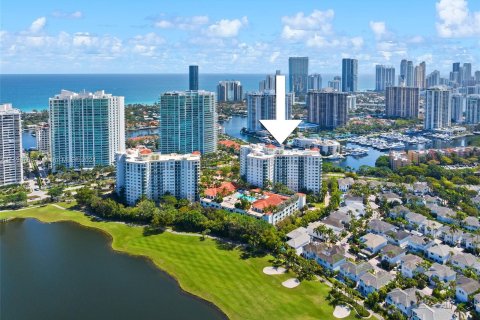 Condominio en venta en Aventura, Florida, 2 dormitorios, 116.78 m2 № 1237136 - foto 1