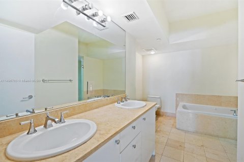 Copropriété à vendre à Aventura, Floride: 2 chambres, 116.78 m2 № 1237136 - photo 23