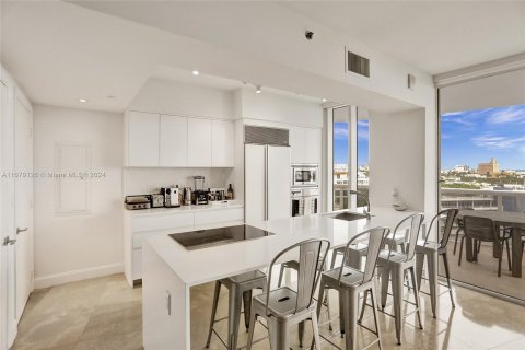 Condominio en venta en Miami Beach, Florida, 2 dormitorios, 153.2 m2 № 1423139 - foto 9