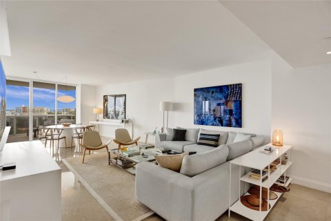 Condominio en venta en Miami Beach, Florida, 2 dormitorios, 153.2 m2 № 1423139 - foto 1