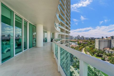 Copropriété à vendre à Aventura, Floride: 2 chambres, 191.01 m2 № 1282673 - photo 23