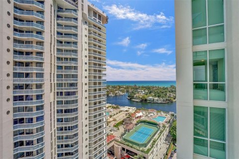 Copropriété à vendre à Aventura, Floride: 2 chambres, 191.01 m2 № 1282673 - photo 22