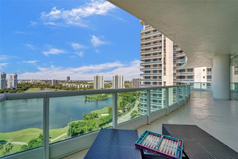 Copropriété à vendre à Aventura, Floride: 2 chambres, 191.01 m2 № 1282673 - photo 25