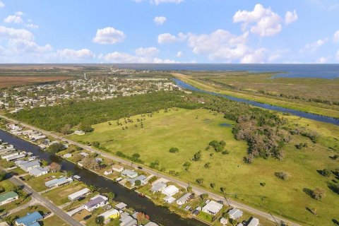 Land in Okeechobee, Florida № 789061 - photo 4